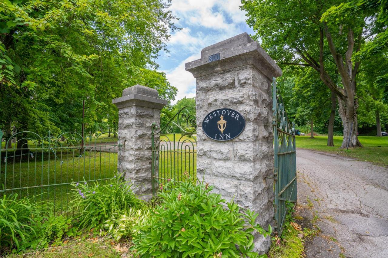 Westover Inn Saint Marys Bagian luar foto