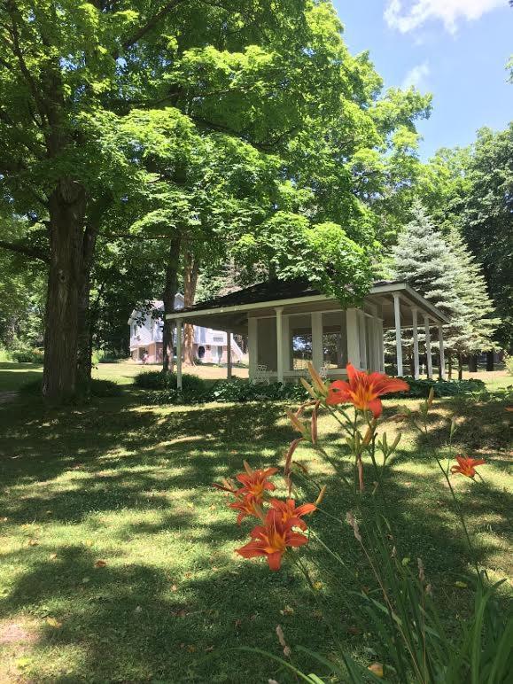 Westover Inn Saint Marys Bagian luar foto