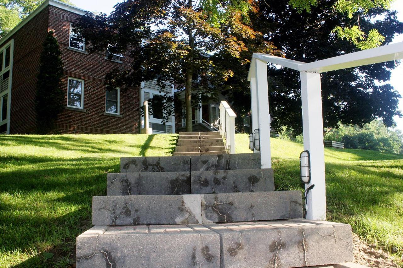 Westover Inn Saint Marys Bagian luar foto