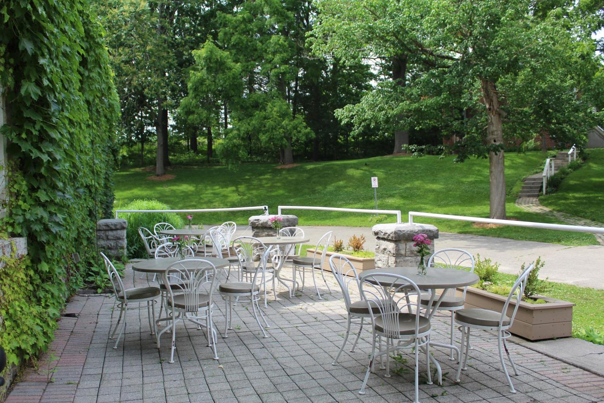 Westover Inn Saint Marys Bagian luar foto